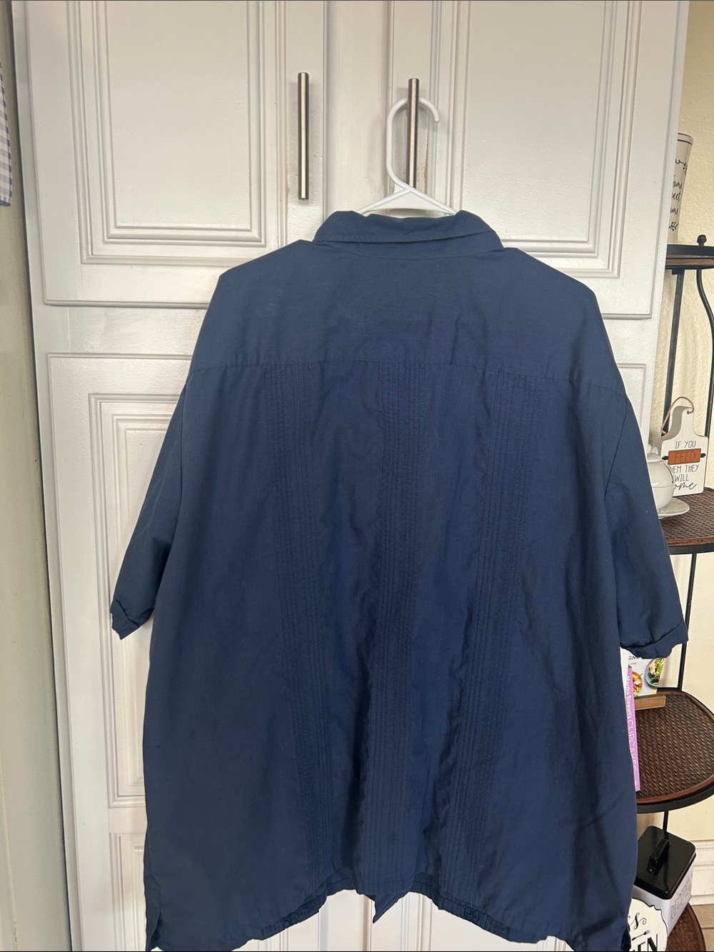 Mens Guayabera - Picture 6 of 11